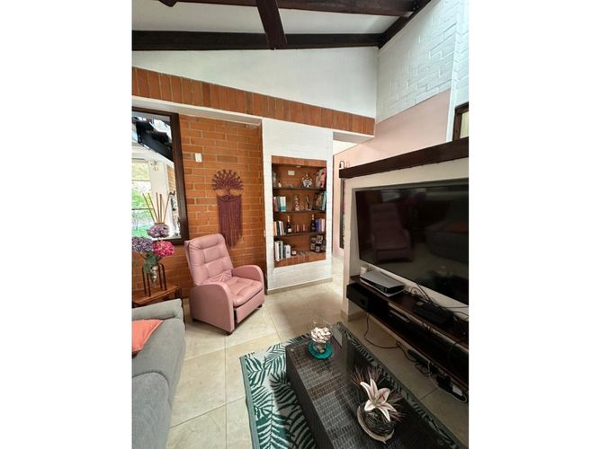 Casa de 5 alcobas en venta en Alfaguara, Jamundí, 276 m² · foto 12 de 24