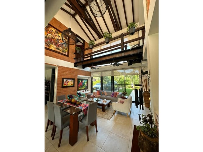 Casa de 5 alcobas en venta en Alfaguara, Jamundí, 276 m² · foto 18 de 24
