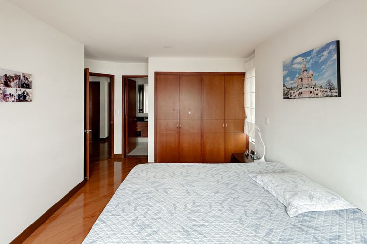 Apartamento de 3 alcobas en venta en Chicó Navarra, Bogotá, 218 m² · foto 24 de 24