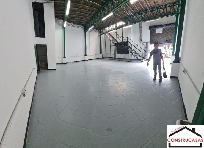 Bodega en arriendo en San Benito, Medellín, 180 m² · foto 3 de 6