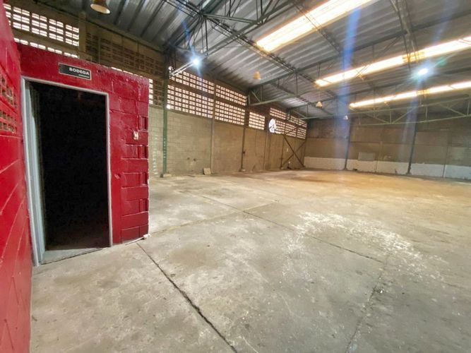 Bodega en arriendo en Las Malvinas, Barranquilla, 908 m² · foto 7 de 19