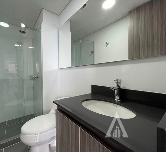 Apartamento de 2 alcobas en arriendo en Granizal, Medellín, 70 m² · foto 3 de 8