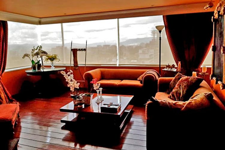 Apartamento de 4 alcobas en venta en La Cabrera, Bogotá, 519 m² · foto 4 de 13