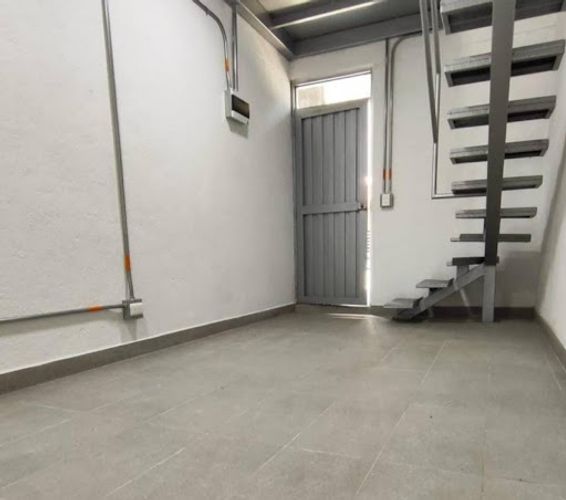 Bodega en arriendo en Loma Del Escobero, Envigado, 14 m² · foto 2 de 5