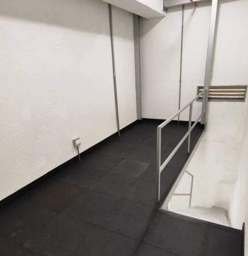Bodega en arriendo en Loma Del Escobero, Envigado, 14 m² · foto 3 de 5