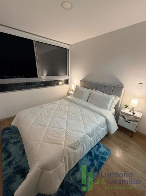 Apartamento de 2 alcobas en venta en Las Lomitas, Sabaneta, 60 m² · foto 3 de 7