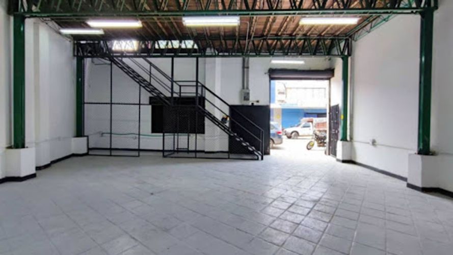 Bodega en arriendo en Naranjal, Medellín, 180 m² · foto 4 de 9