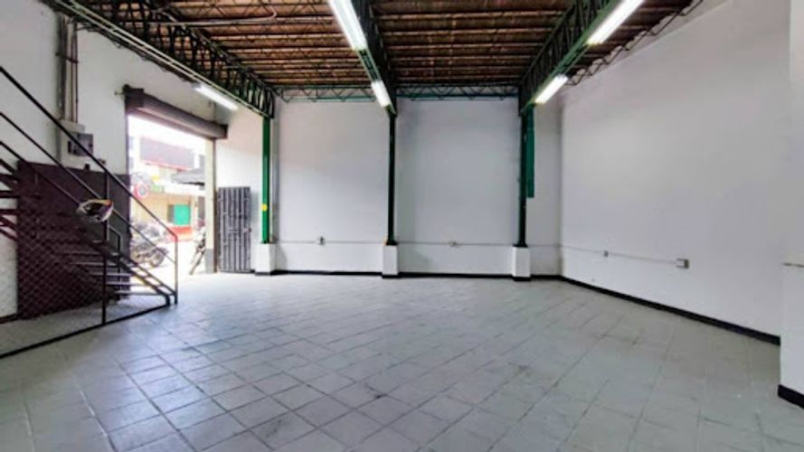 Bodega en arriendo en Naranjal, Medellín, 180 m² · foto 5 de 9