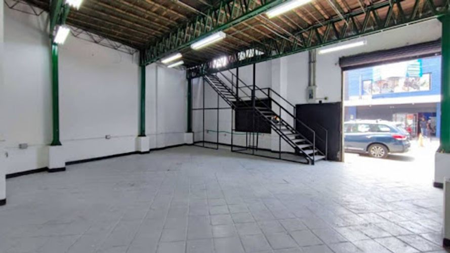 Bodega en arriendo en Naranjal, Medellín, 180 m² · foto 6 de 9