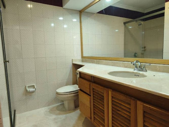 Apartamento de 3 alcobas en arriendo en Los Balsos, Medellín, 227 m² · foto 17 de 22