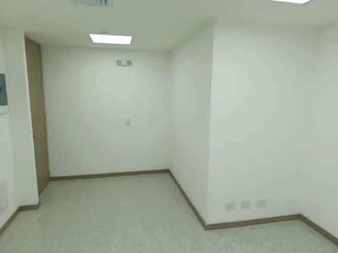 Consultorio en arriendo en San Diego, Medellín, 36 m² · foto 6 de 11