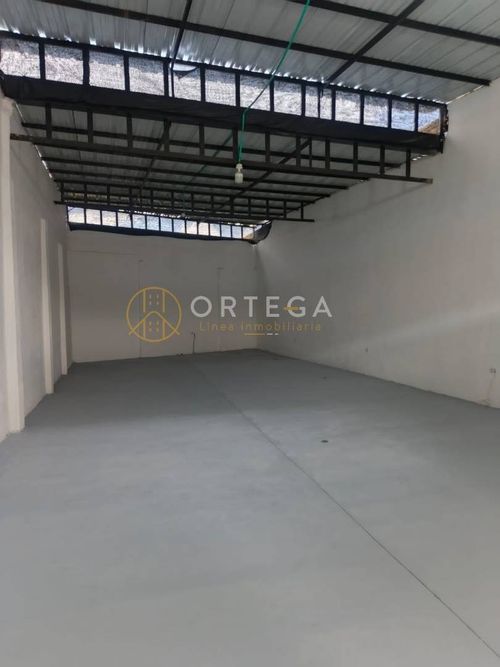 Bodega en venta en Girardot, Bucaramanga, 300 m² · foto 2 de 10