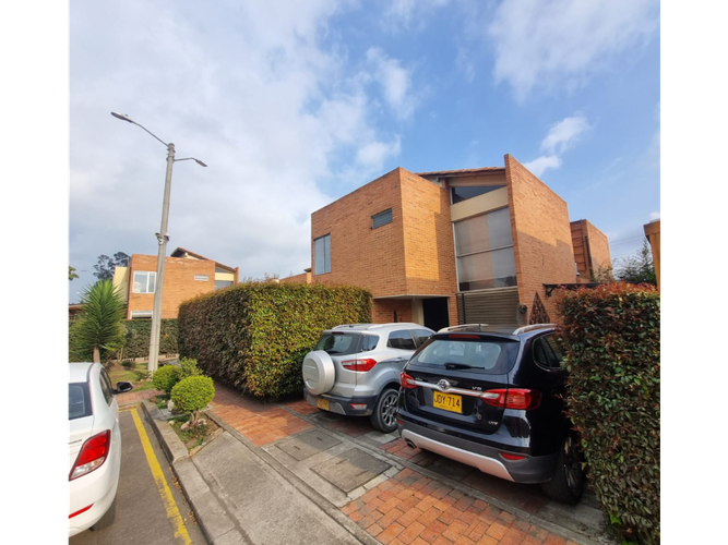 Casa de 3 alcobas en venta en San Pedro, Madrid, 124 m² · foto 2 de 24