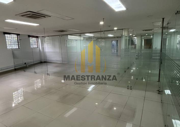 Bodega en venta en Monteazul, Sabaneta, 809 m² · foto 2 de 23