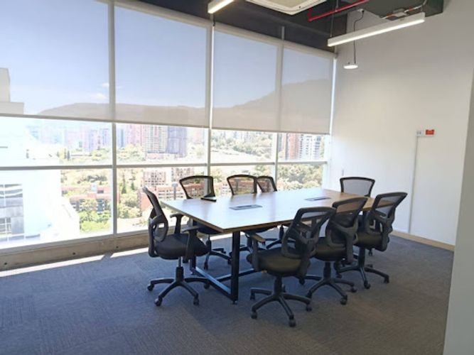 Oficina en arriendo en San Fernando, Medellín, 400 m² · foto 3 de 24