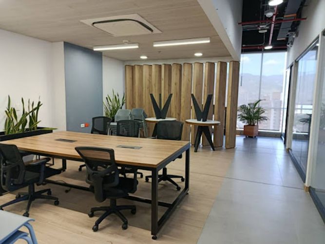Oficina en arriendo en San Fernando, Medellín, 400 m² · foto 4 de 24