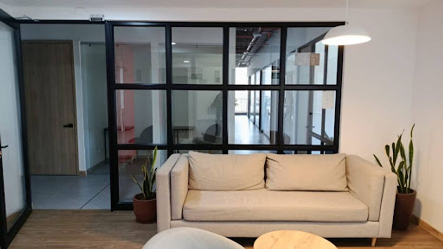 Oficina en arriendo en San Fernando, Medellín, 400 m² · foto 6 de 24