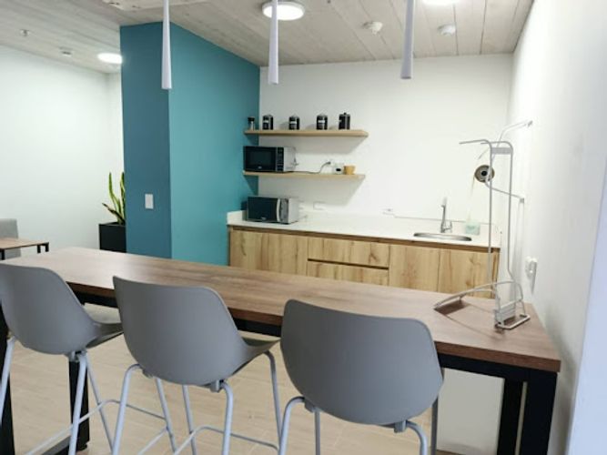 Oficina en arriendo en San Fernando, Medellín, 400 m² · foto 11 de 24