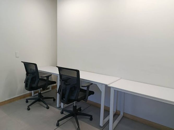 Oficina en arriendo en San Fernando, Medellín, 400 m² · foto 13 de 24