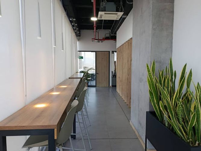 Oficina en arriendo en San Fernando, Medellín, 400 m² · foto 17 de 24