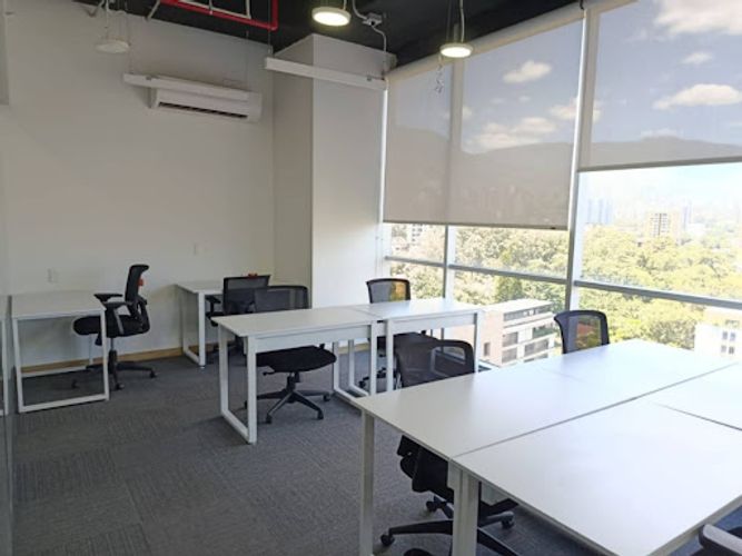 Oficina en arriendo en San Fernando, Medellín, 400 m² · foto 20 de 24