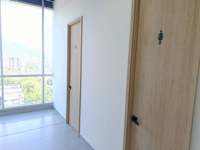 Oficina en arriendo en San Fernando, Medellín, 400 m² · foto 24 de 24