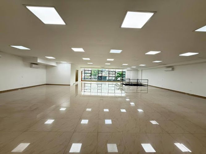 Oficina en arriendo en Villa Carlota, Medellín, 272 m² · foto 2 de 8