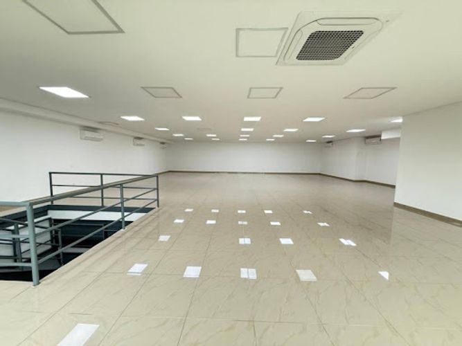 Oficina en arriendo en Villa Carlota, Medellín, 272 m² · foto 4 de 8