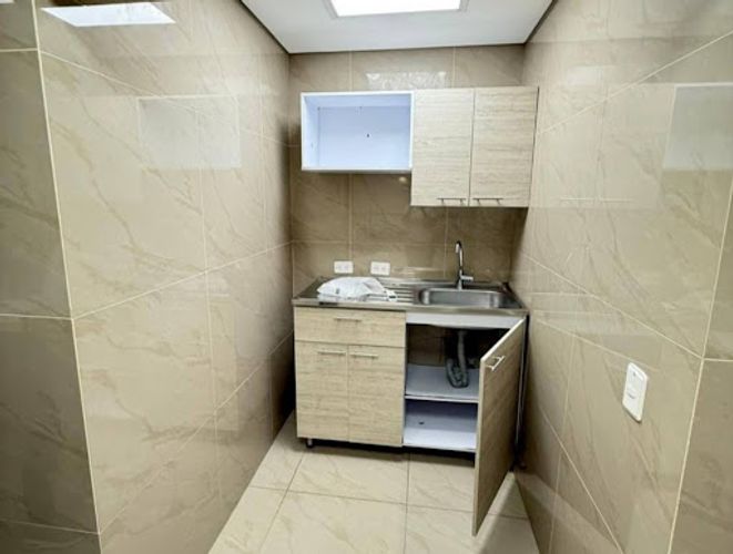 Oficina en arriendo en Villa Carlota, Medellín, 272 m² · foto 5 de 8