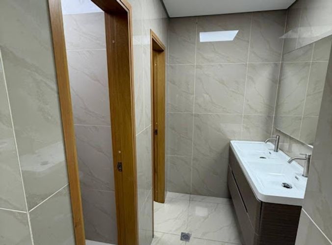 Oficina en arriendo en Villa Carlota, Medellín, 272 m² · foto 7 de 8