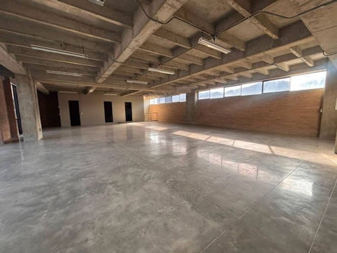 Bodega en arriendo en Los Naranjos, Itagüí, 2420 m² · foto 17 de 17