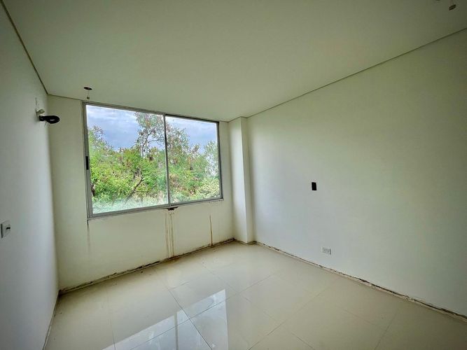 Apartamento de 2 alcobas en venta en Julio Campos Gonzalez, Girardot, 77 m² · foto 4 de 17