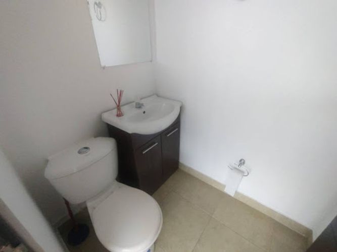 Oficina en arriendo en Milla De Oro, Medellín, 50 m² · foto 3 de 4