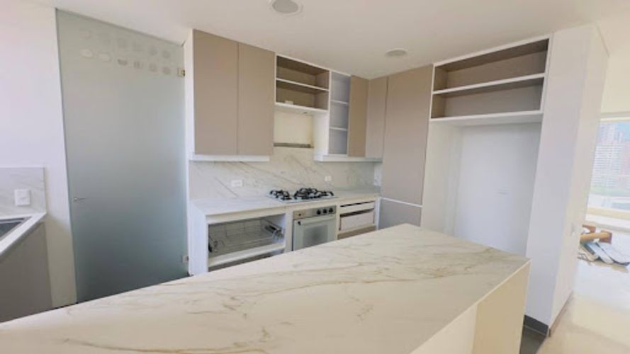 Apartamento de 4 alcobas en arriendo en Vizcaya, Medellín, 198 m² · foto 3 de 22