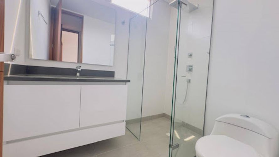 Apartamento de 4 alcobas en arriendo en Vizcaya, Medellín, 198 m² · foto 18 de 22