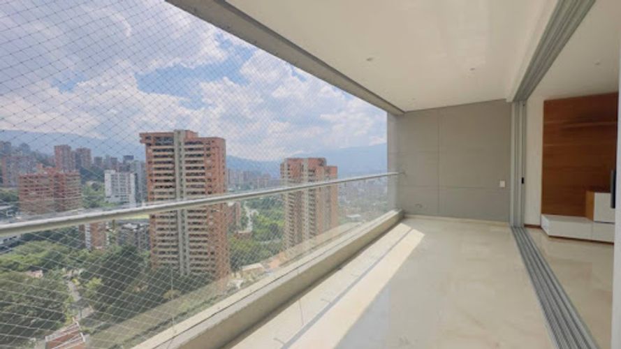 Apartamento de 4 alcobas en arriendo en Vizcaya, Medellín, 198 m² · foto 19 de 22