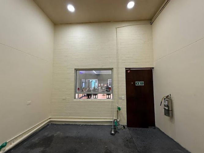 Local en arriendo en Loma Del Escobero, Envigado, 32 m² · foto 2 de 9
