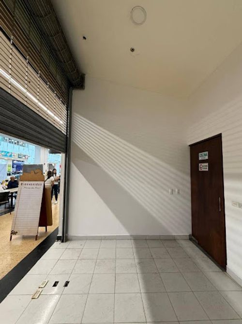 Local en arriendo en Loma Del Escobero, Envigado, 32 m² · foto 7 de 9