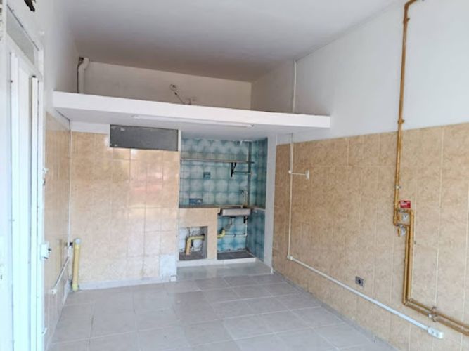 Local en arriendo en Las Acacias, Medellín, 21 m² · foto 3 de 5