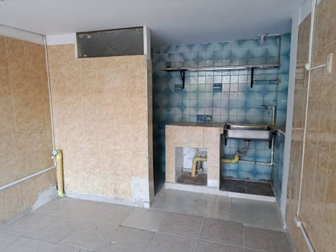 Local en arriendo en Las Acacias, Medellín, 21 m² · foto 4 de 5