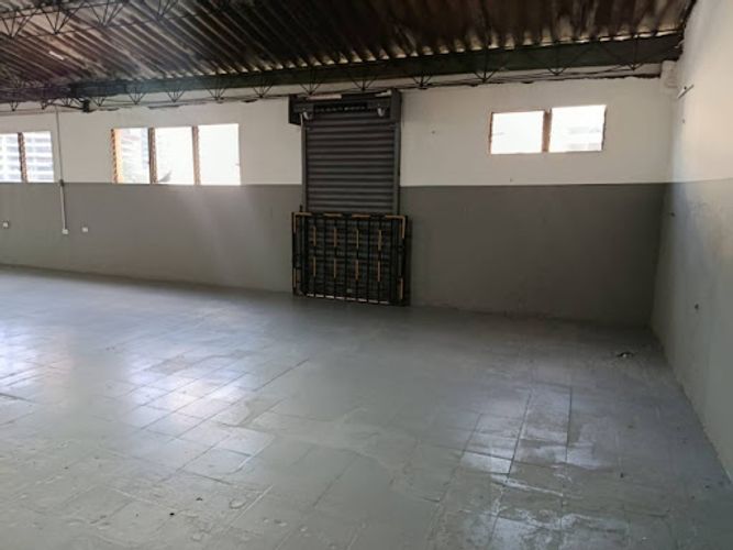 Bodega en arriendo en Laureles, Medellín, 149 m² · foto 8 de 10