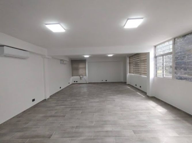 Oficina en arriendo en Manila, Medellín, 60 m² · foto 3 de 9