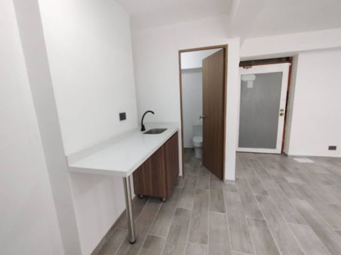 Oficina en arriendo en Manila, Medellín, 60 m² · foto 6 de 9