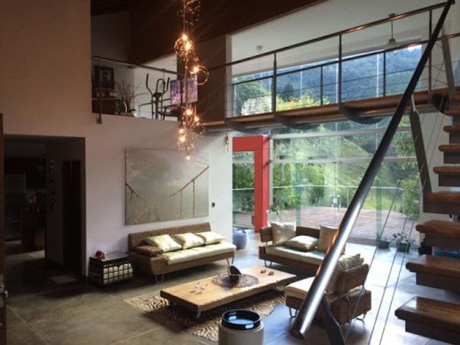 Casa de 3 alcobas en venta en Sabaneta Real, Itagüí, 350 m² · foto 2 de 9