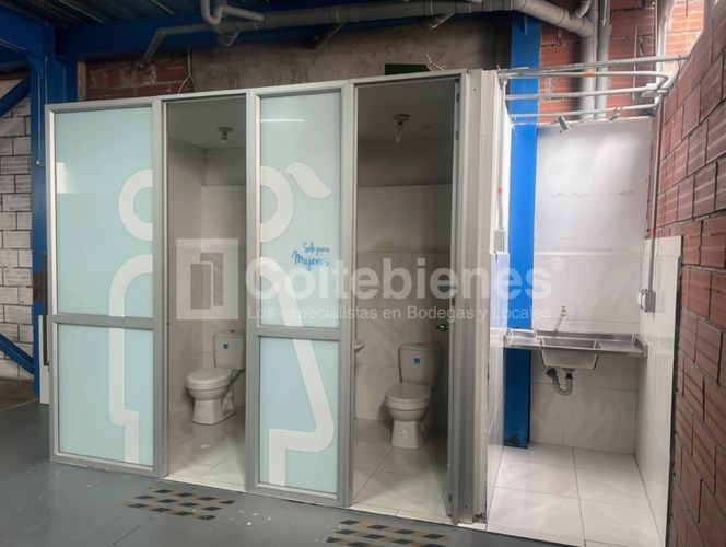 Bodega en venta en Trinidad, Medellín, 220 m² · foto 10 de 12