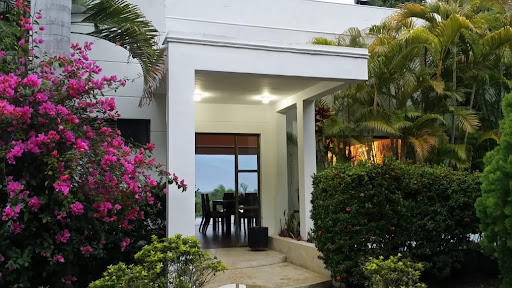 4BR Country House in Kilometro 2 (425 m²) for Sale - 2