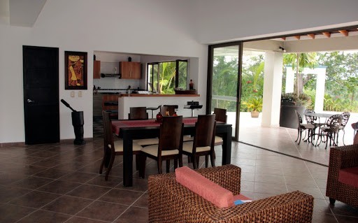4BR Country House in Kilometro 2 (425 m²) for Sale - 3