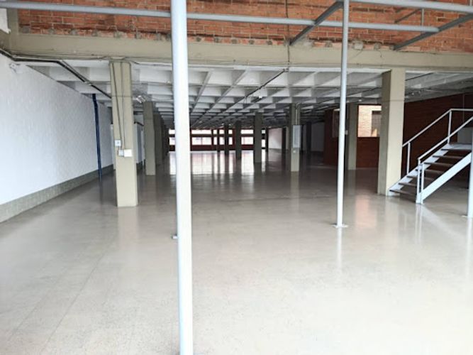 Bodega en arriendo en Belén, Medellín, 870 m² · foto 3 de 20