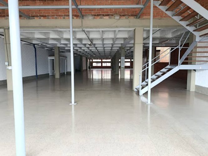 Bodega en arriendo en Belén, Medellín, 870 m² · foto 4 de 20