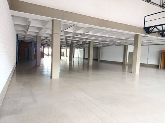 Bodega en arriendo en Belén, Medellín, 870 m² · foto 6 de 20